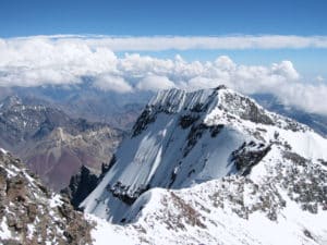 Le Cerro Aconcagua, plus haut sommet de l'Amérique qui se trouve dans la région de Cuyo, dans la Cordill`re des Andes à l'Ouest de Mendoza